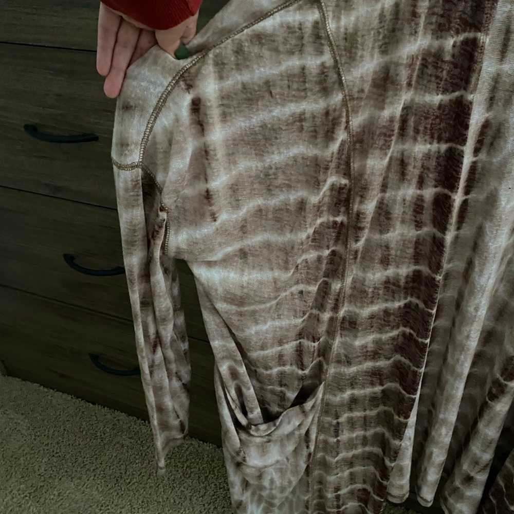 Cardigan - Picture 2 of 4